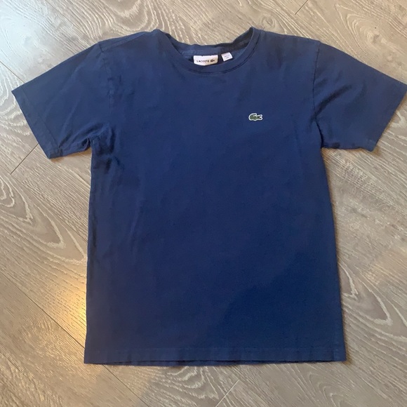 2 boys Lacoste T-shirts - Picture 5 of 7